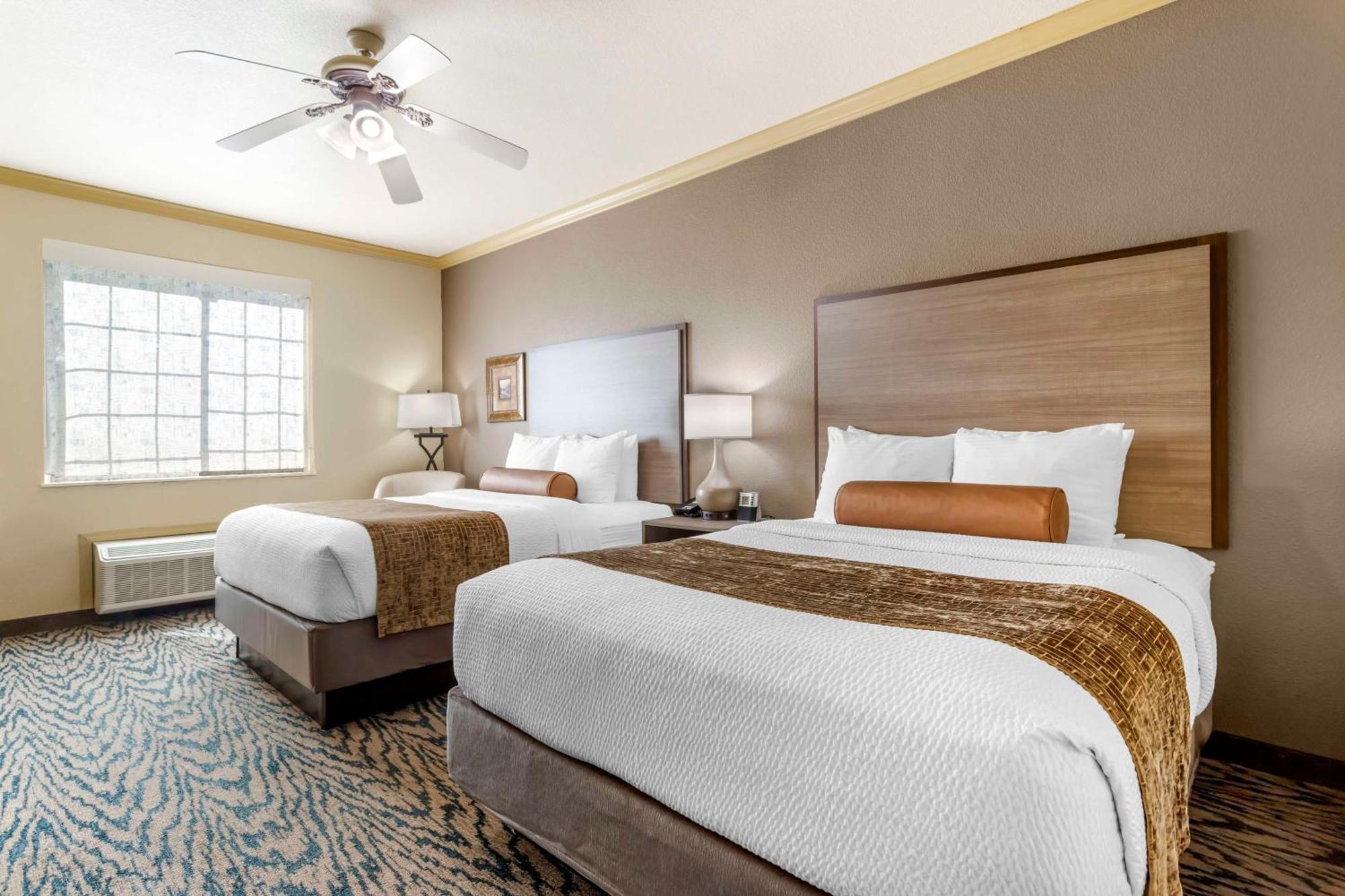 Best Western Plus Crown Colony Inn & Suites Лафкин Экстерьер фото