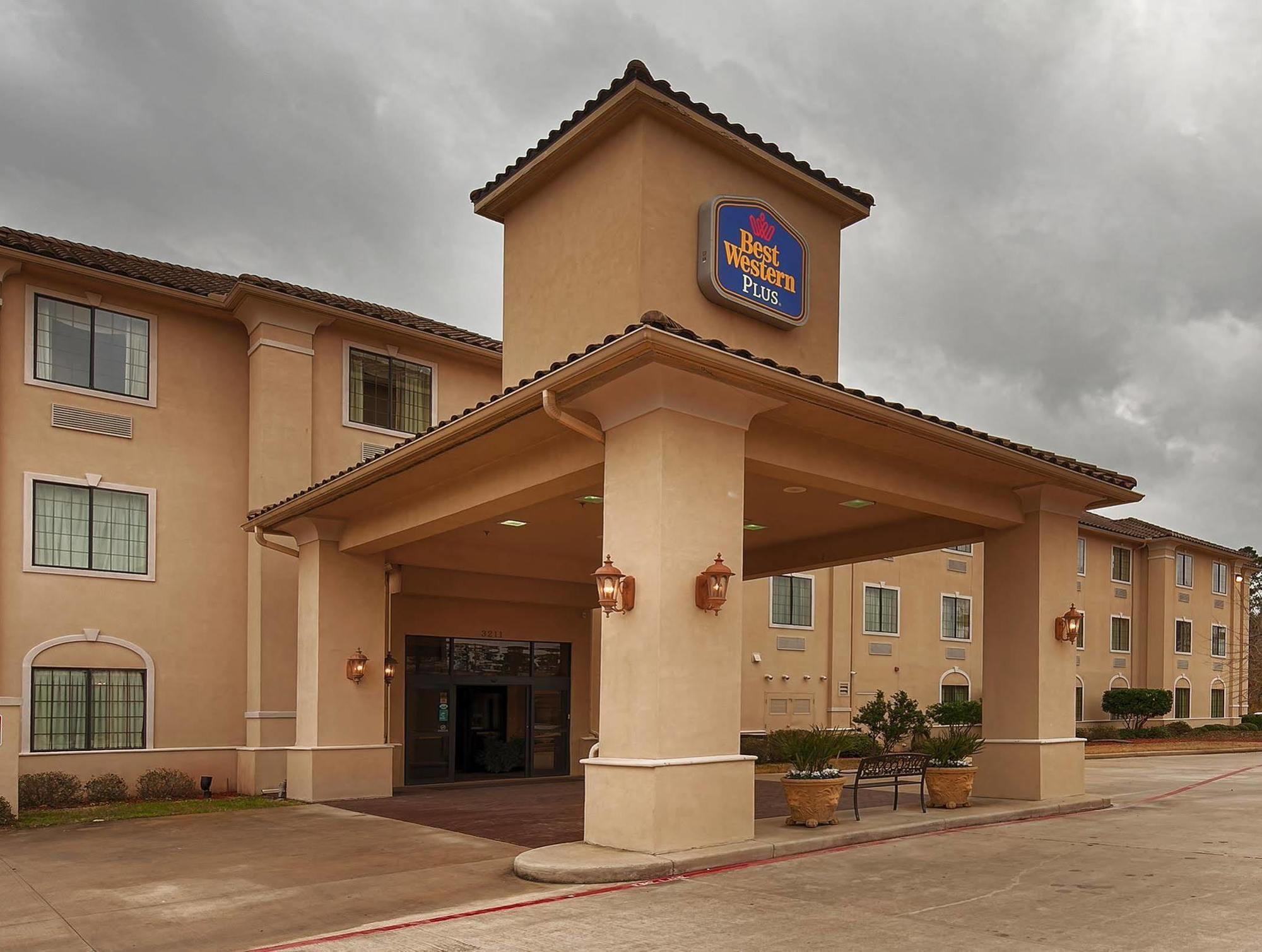 Best Western Plus Crown Colony Inn & Suites Лафкин Экстерьер фото